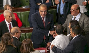 البرلمان يمنح الثقة لحكومة المشيشي